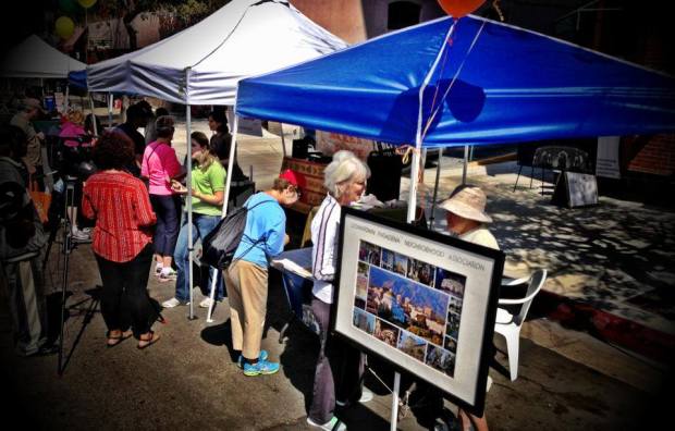 The Downtown Pasadena Neighborhood Association will have a booth at the farmers market once a month. Stop by and say Hi.  Learn what we're doing to improve our area's Quality of Life!